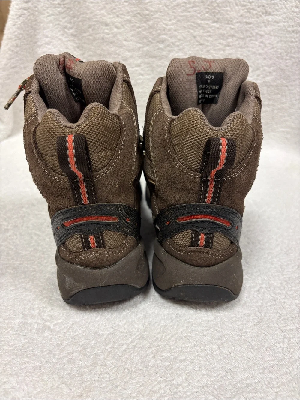 L.L. Bean waterproof tek 2.5  brown Kids Hiking boots size 4
